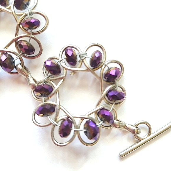 VIOLET PURPLE SPIRAL WIRE BEAD BRACELET - TOGGLE CLASP, 7" LONG - Picture 2 of 5